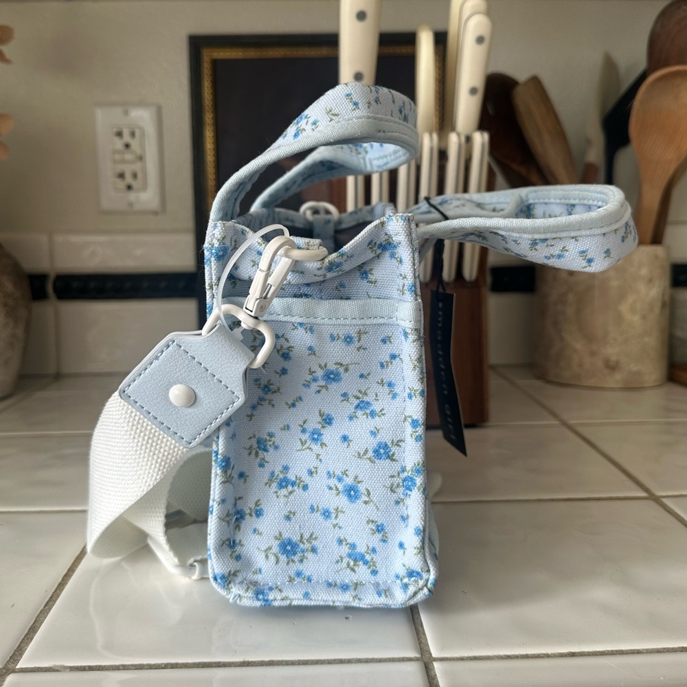Madden Girl Ditsy Blue White Floral Mini Tote Bag Viral NWT - Picture 4 of 6